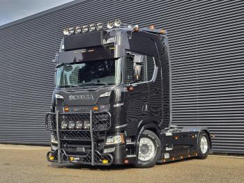 S520 V8 4x2 / FULL AIR / RETARDER / PARKING COOLER